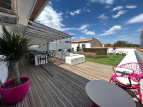 Grand appartement avec terrasse et piscine privée